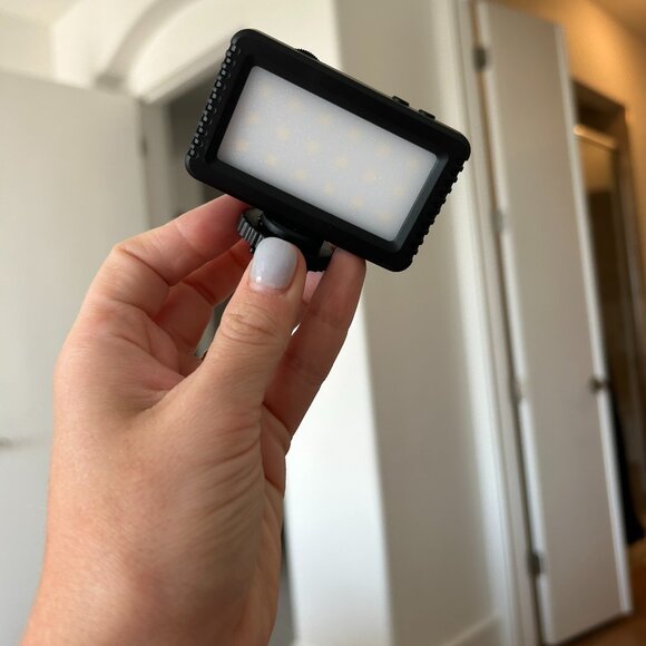 Sony ZV-1F Vlog Camera for Content Creators and Vloggers Black - Picture 2 of 6